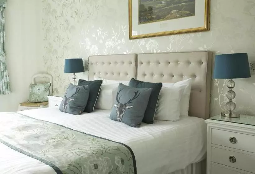 Отель Exmoor White Horse Inn