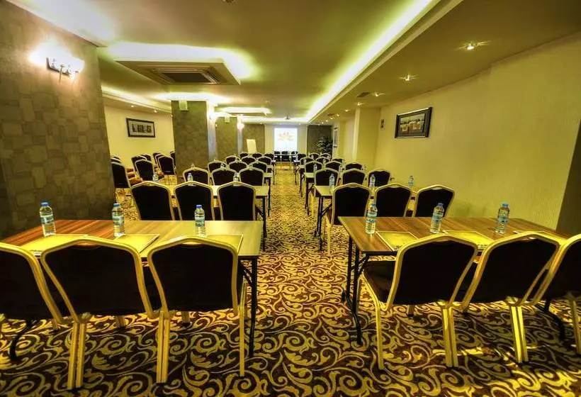 هتل Golden Deluxe