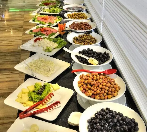 هتل Golden Deluxe