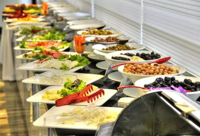 هتل Golden Deluxe