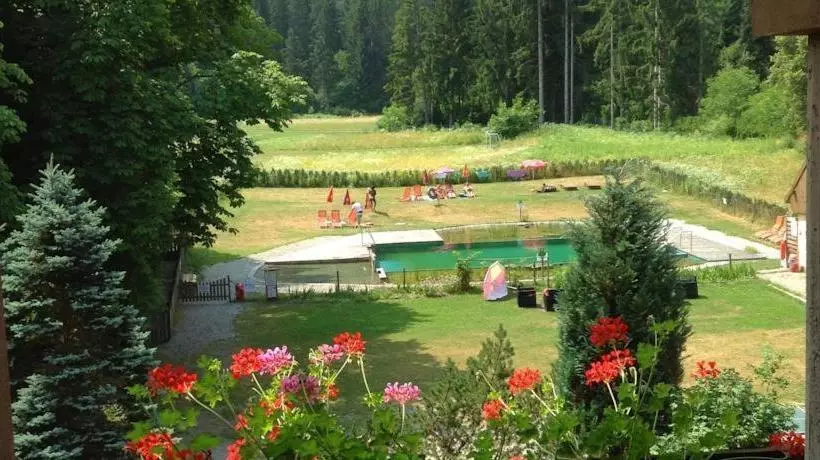 هتل Mittagskogel