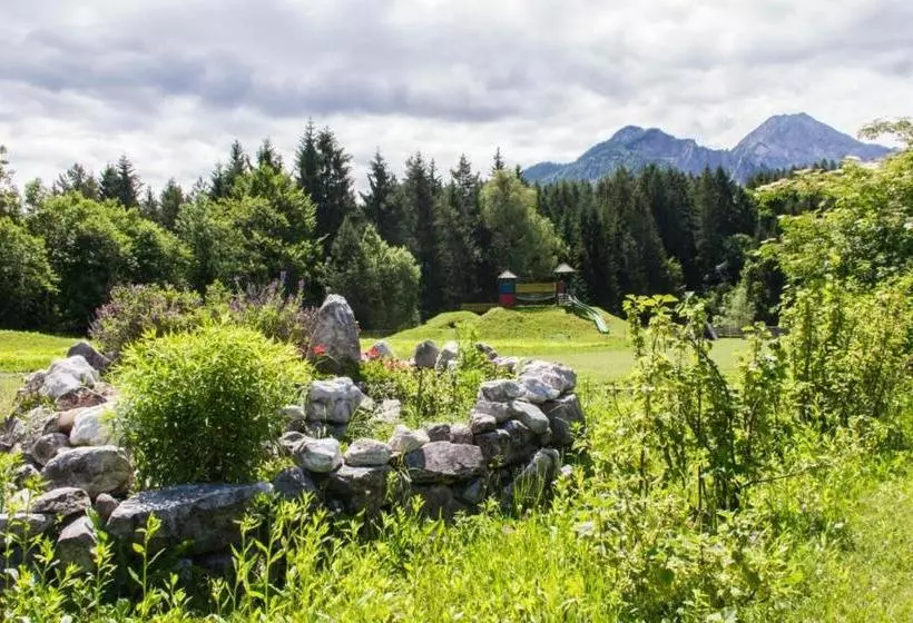 هتل Mittagskogel