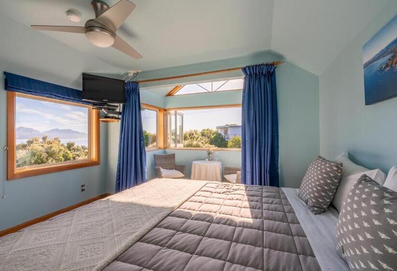 فندق Nikau Lodge