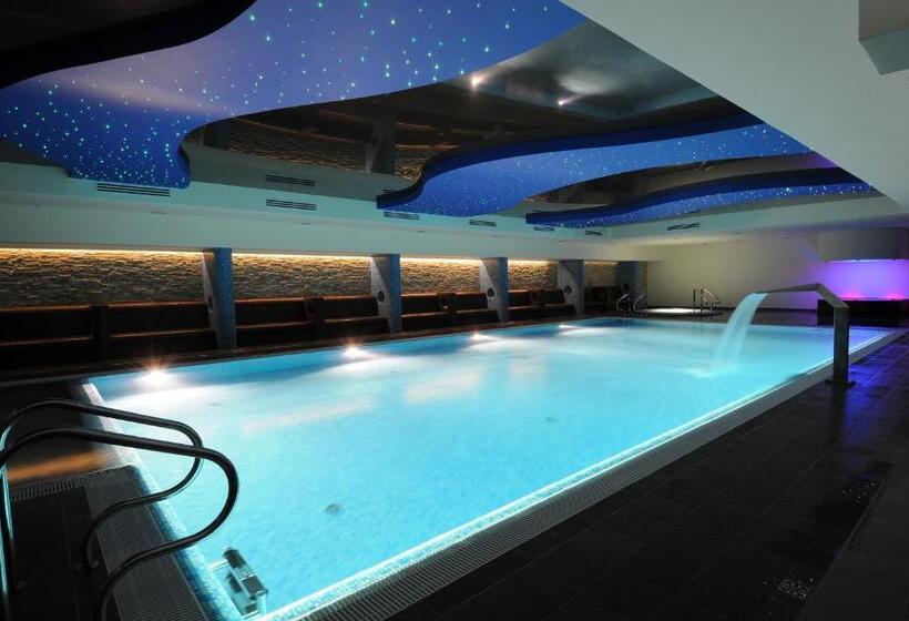 فندق Ośrodek Delfin