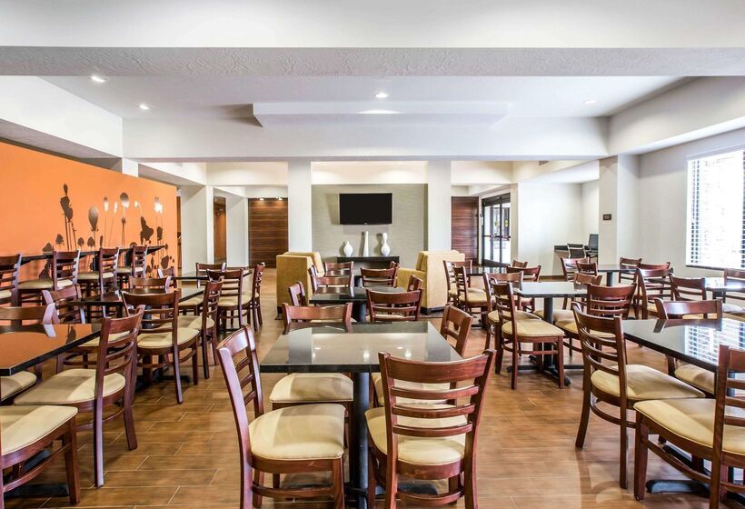 Отель Sleep Inn & Suites Page At Lake Powell