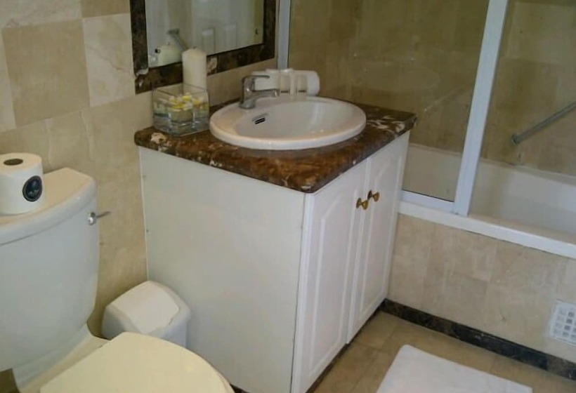 Отель The Russel