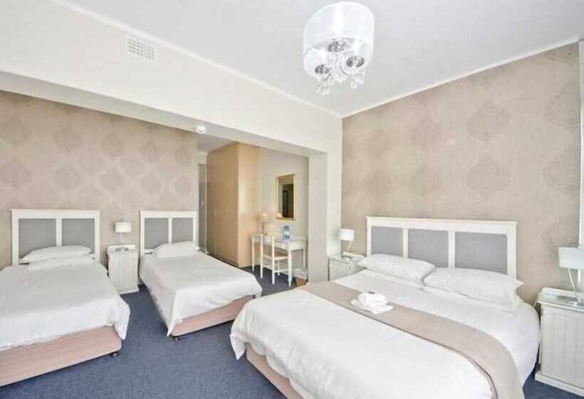 Отель The Russel