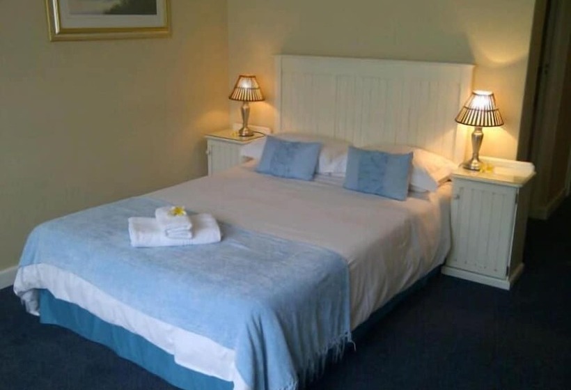 Отель The Russel