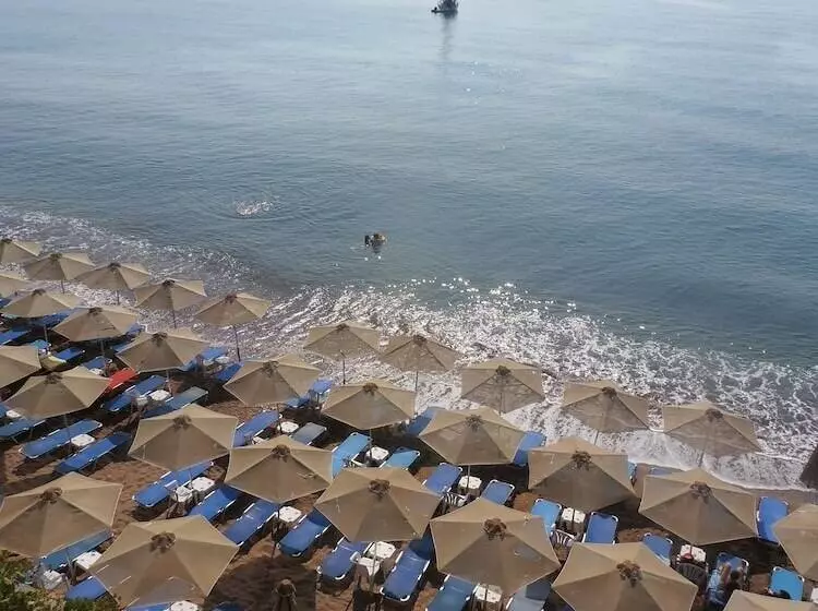 Paris Village Apartments