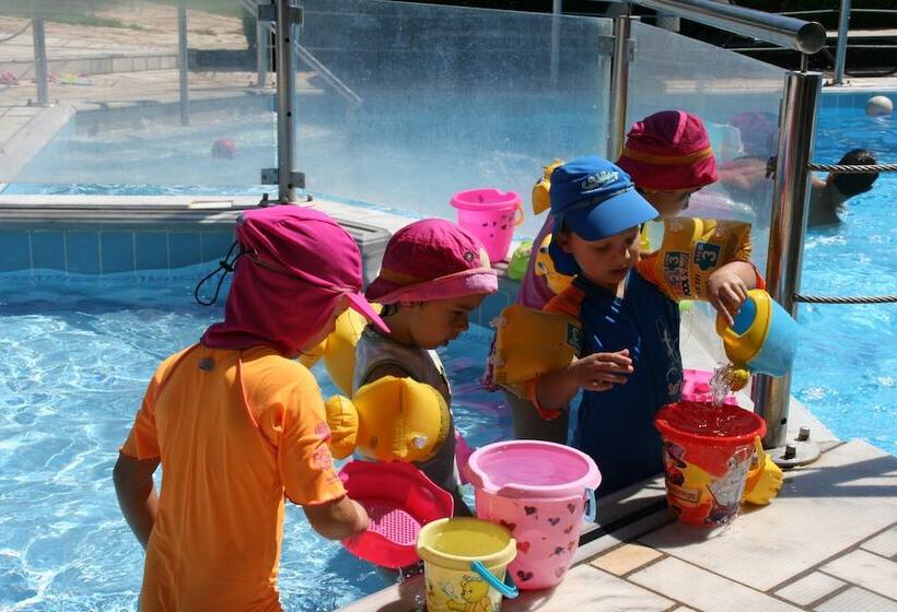 Paris Village Apartments