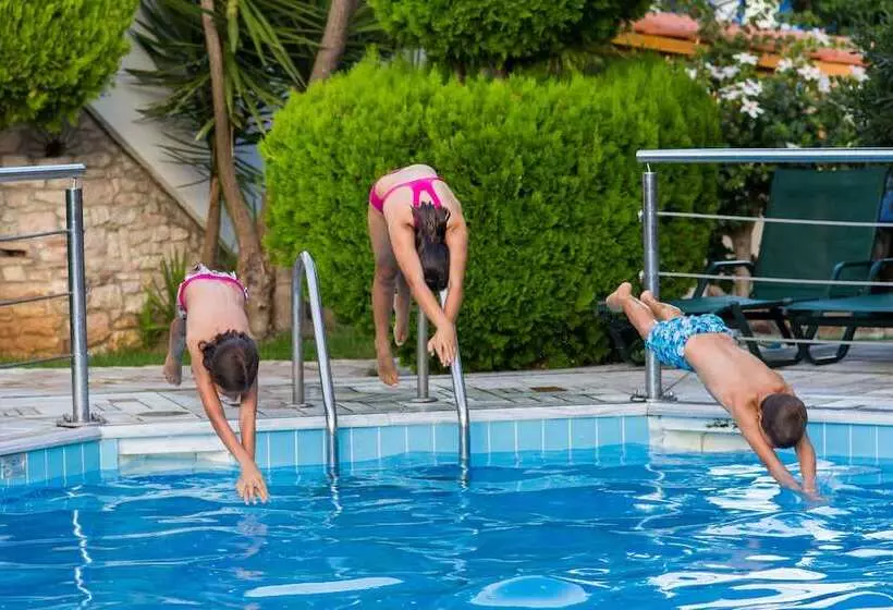 Paris Village Apartments