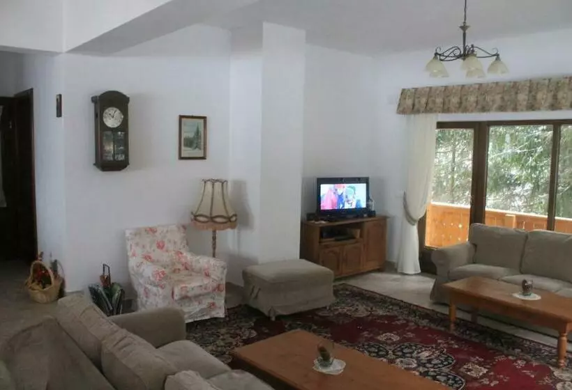 ペンション Arnica Montana