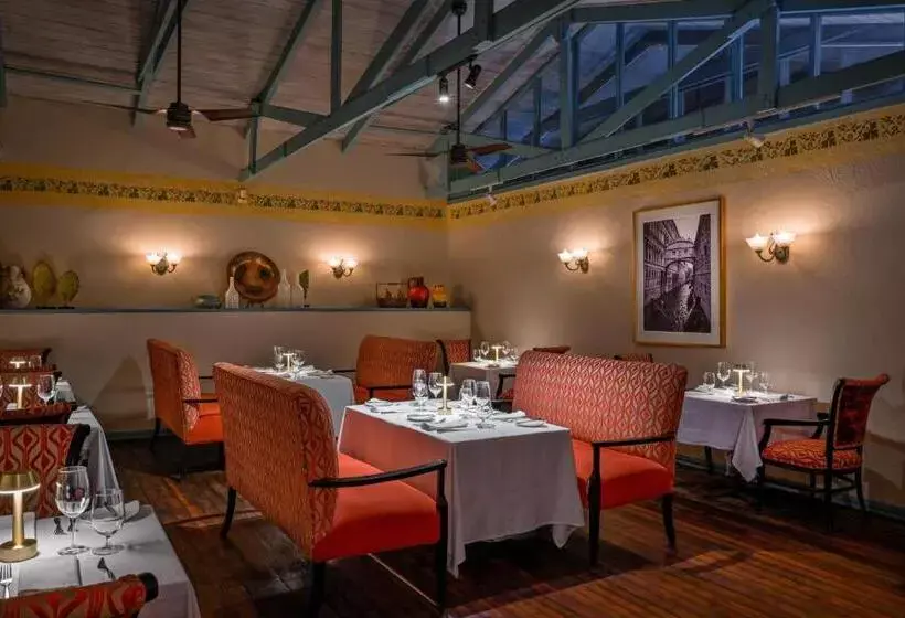 استراحتگاه Sandals Halcyon Beach - All Inclusive Couples Only