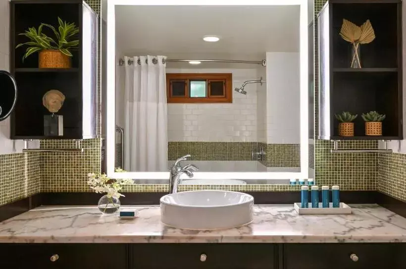 استراحتگاه Sandals Halcyon Beach - All Inclusive Couples Only