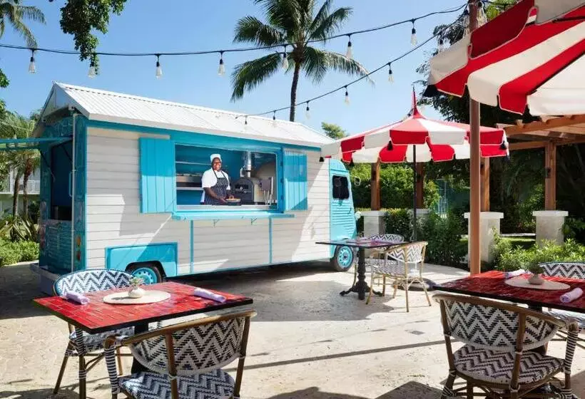 استراحتگاه Sandals Halcyon Beach - All Inclusive Couples Only