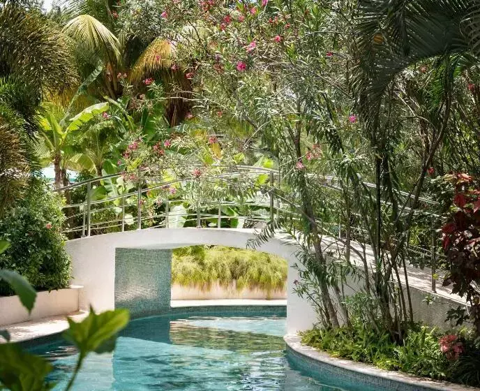 استراحتگاه Sandals Halcyon Beach - All Inclusive Couples Only