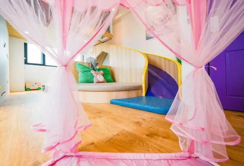 تختخواب و صبحانه Wind Natural Parent Child Inn