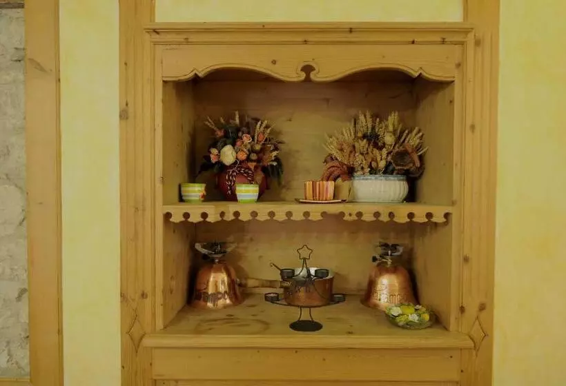 Hotelli Albergo Valbella