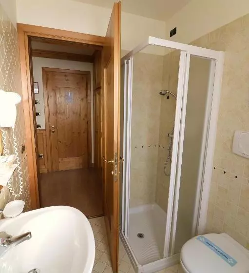 Hotelli Albergo Valbella