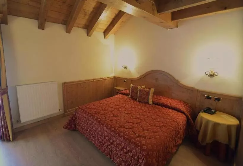 Hotelli Albergo Valbella