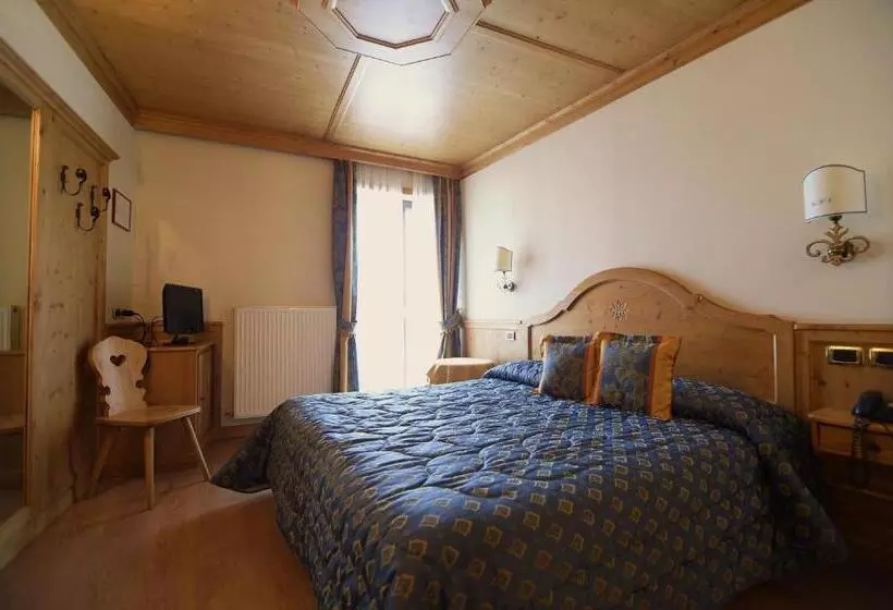 Hotelli Albergo Valbella