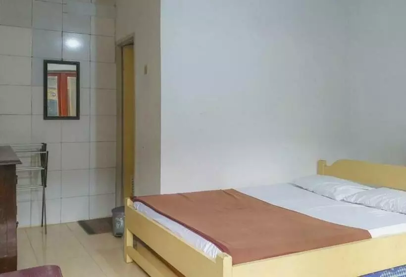 Hotelli Jaya Kusuma Near Candi Prambanan Mitra Reddoorz