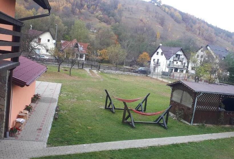 פנסיון Casa Keea