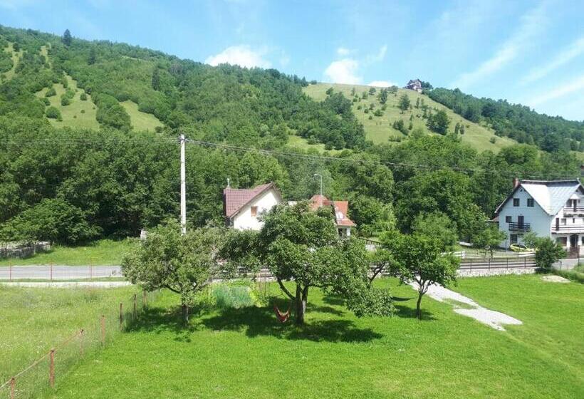 פנסיון Casa Keea