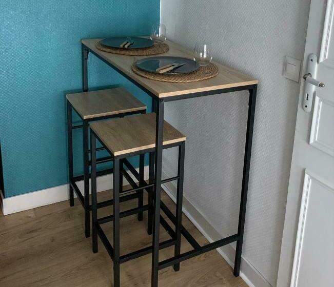 ペンション La Maison D Emilie Chambres D Hôtes