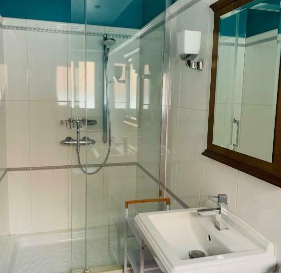 ペンション La Maison D Emilie Chambres D Hôtes