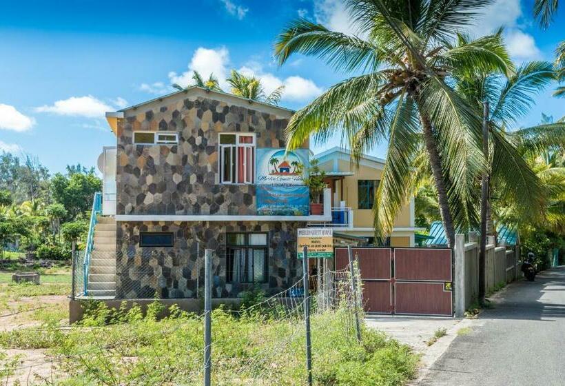 پانسیون Merlin Guest House