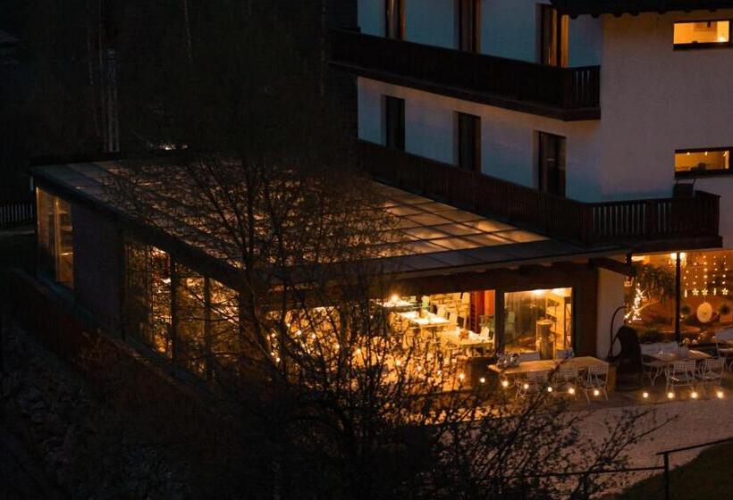 Pension Conacul Vanatorului