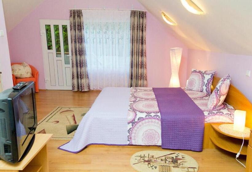 استراحتگاه Perla Bálványos Gyöngye