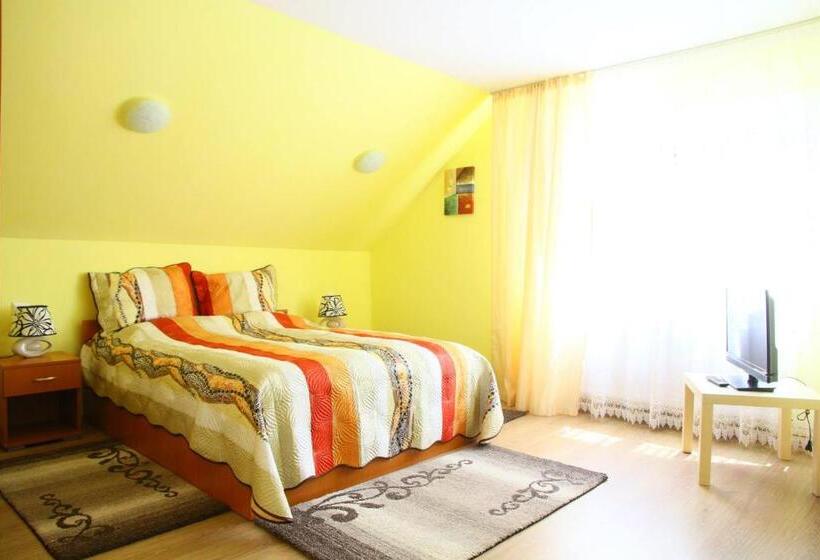 استراحتگاه Perla Bálványos Gyöngye