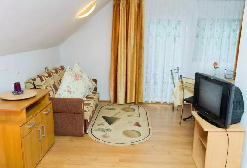 Lomakeskus Perla Bálványos Gyöngye