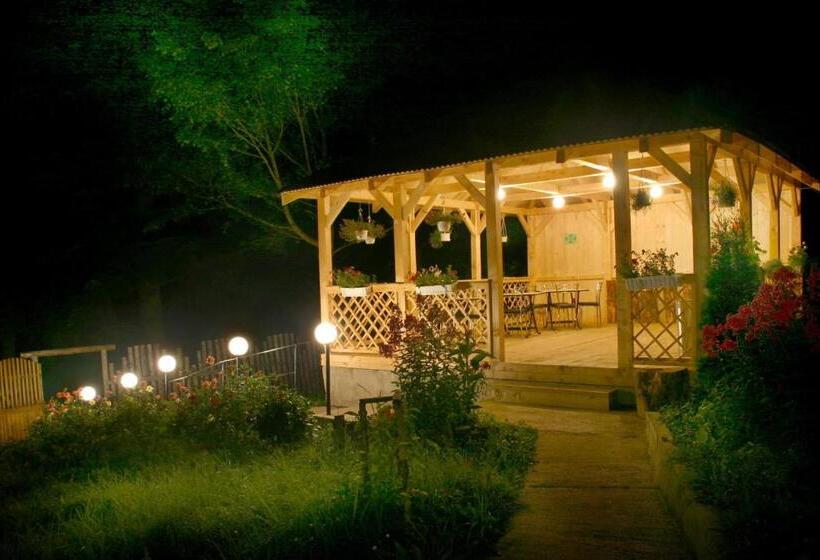 استراحتگاه Perla Bálványos Gyöngye