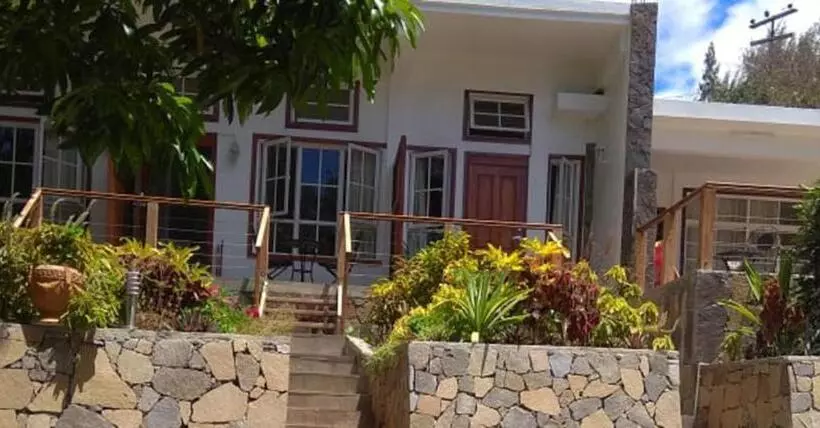 تختخواب و صبحانه Les Antigones