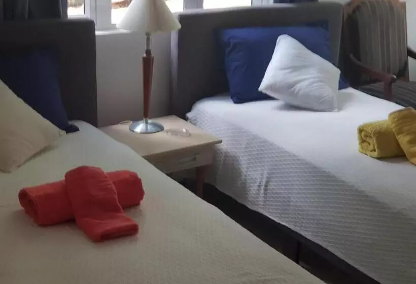 تختخواب و صبحانه Les Antigones