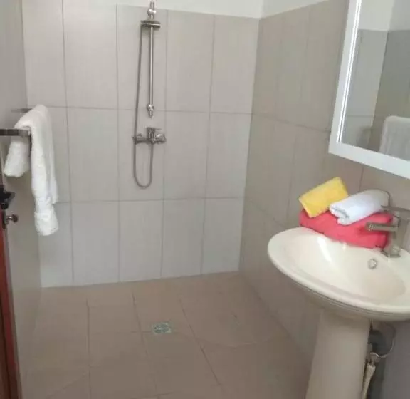 تختخواب و صبحانه Les Antigones