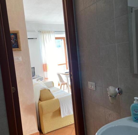 住宿加早餐  Sa Domo De Su Re