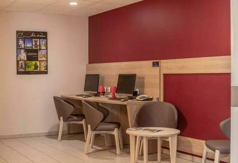 Hotelli Ace Hôtel Rouen Parc Des Expositions