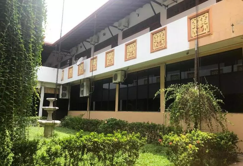 Hotelli Grand Camellia