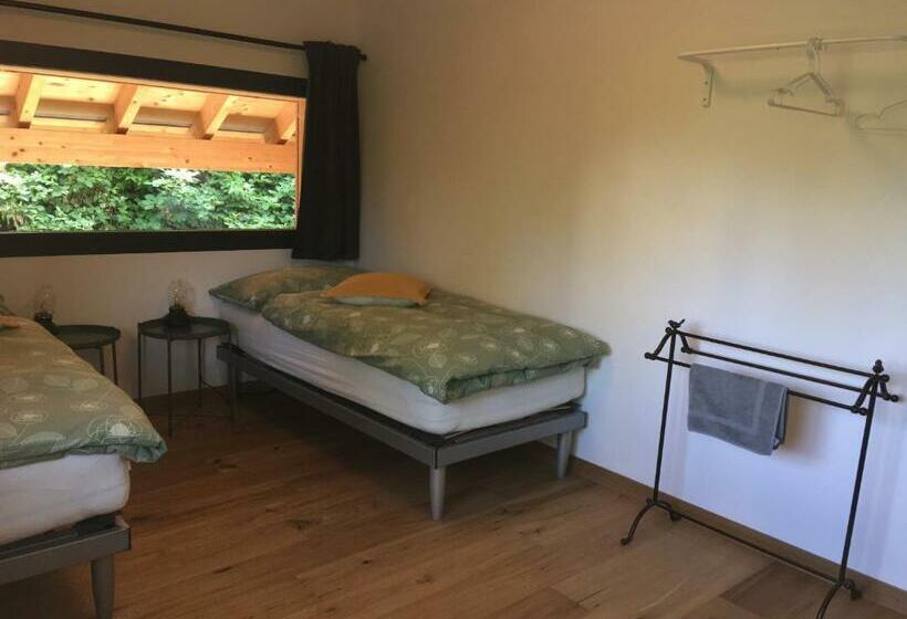 פנסיון A Côté