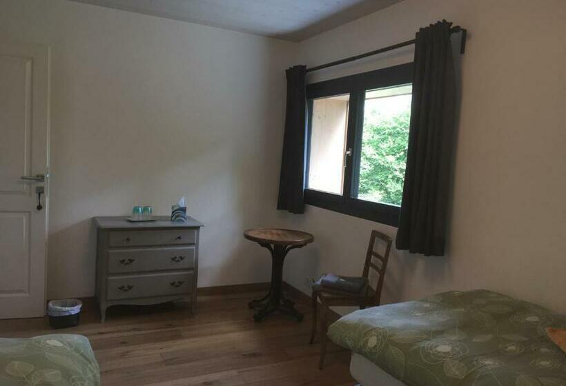 פנסיון A Côté