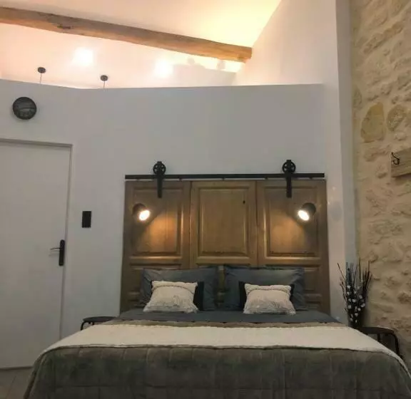 Majatalo L Inarretable Studio Independant