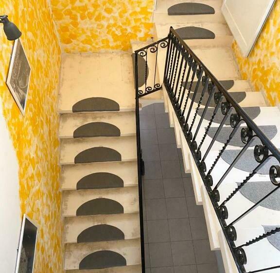 پانسیون Butts Inn Annex Dormitory Hostel