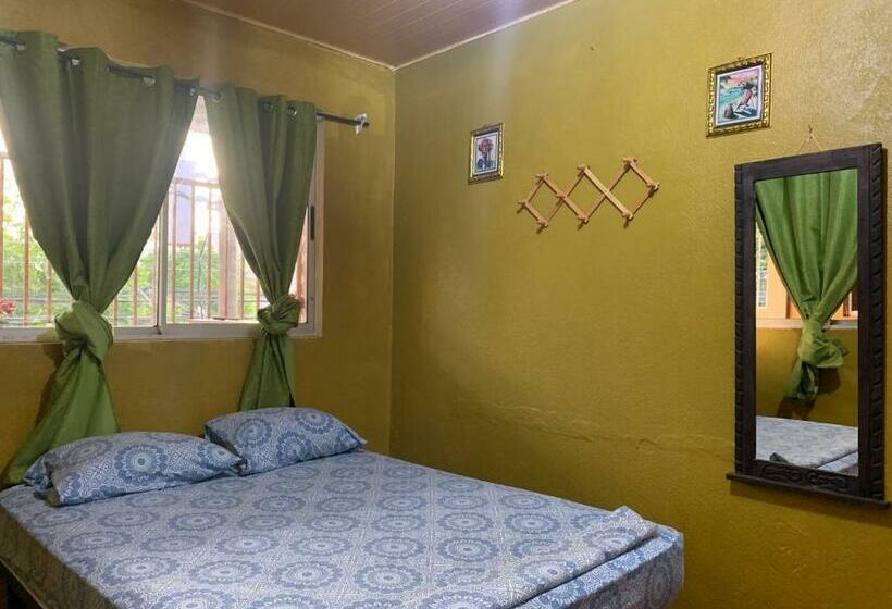 ペンション !que Tuanis!