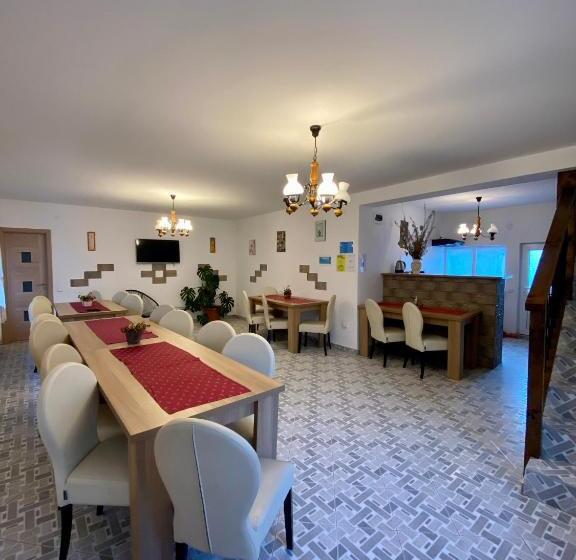 Pensjonat Regina Munților