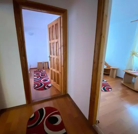 ペンション Regina Munților