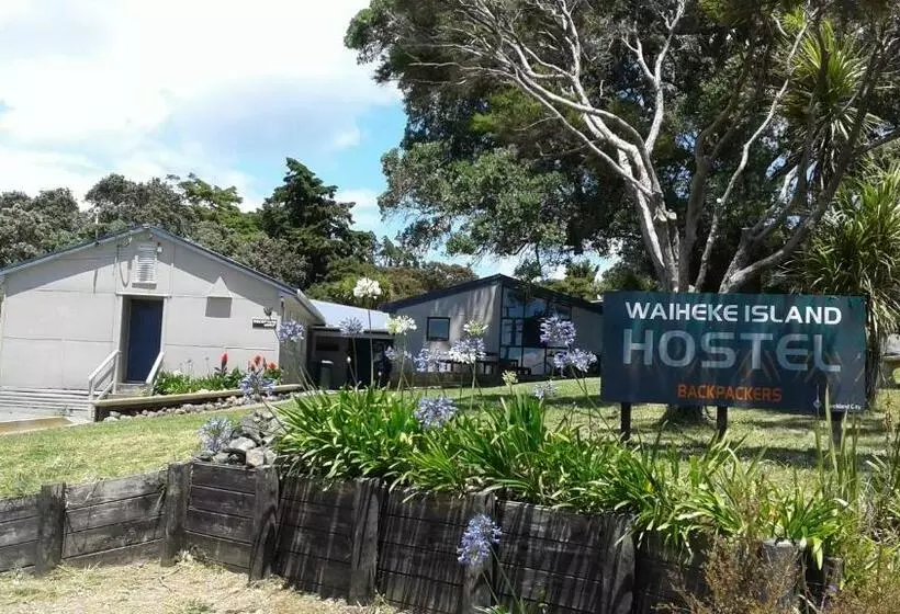 Waiheke Backpackers Hostel